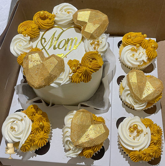 Cake and cupcakes known as Bento cakes